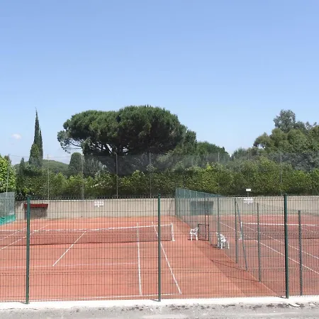 Holiday Home Les Parcs De Gassin-4 By Interhome بيت للعطل *