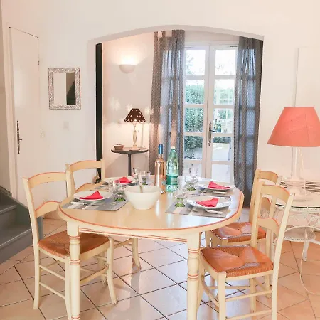 Holiday Home Les Parcs De Gassin-4 By Interhome بيت للعطل سان تروبيه