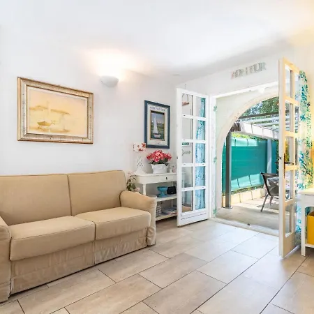 Holiday Home Les Parcs De Gassin-4 By Interhome بيت للعطل *