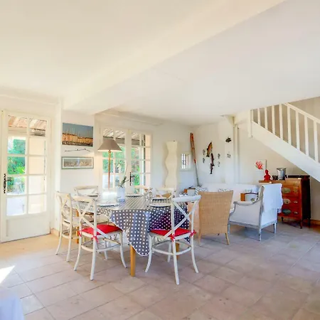 بيت للعطل Holiday Home Les Parcs De Gassin-4 By Interhome *